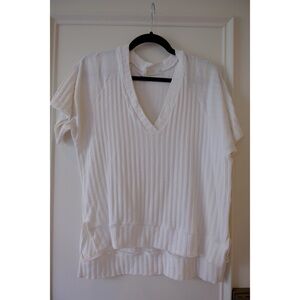 Vita Grace Palma Fine Gauge Top in Ivory White